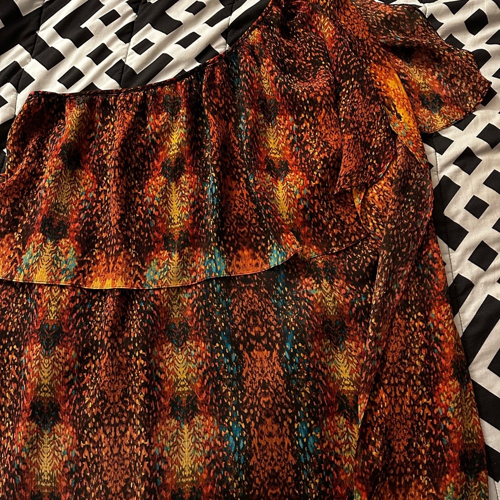 One sleeve dress
